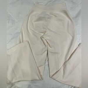ALO Yoga serenity wide leg Cream Pants